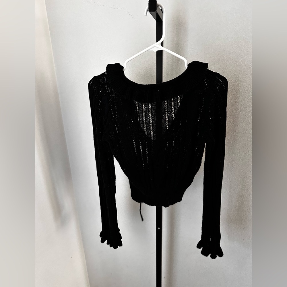 Honey punch size medium crochet long sleeve top - Picture 4 of 5